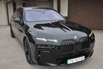 BMW Seria 7 740d xDrive mHEV M Sport sport
